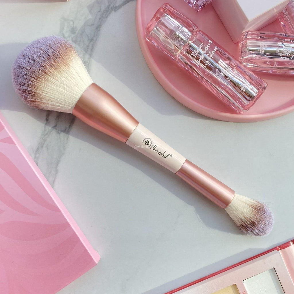 Bloom Brocha Polvo Suelto + Iluminador Bloomshell
