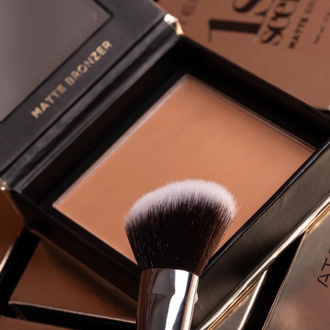Matte Bronzer 1st Scene Atenea