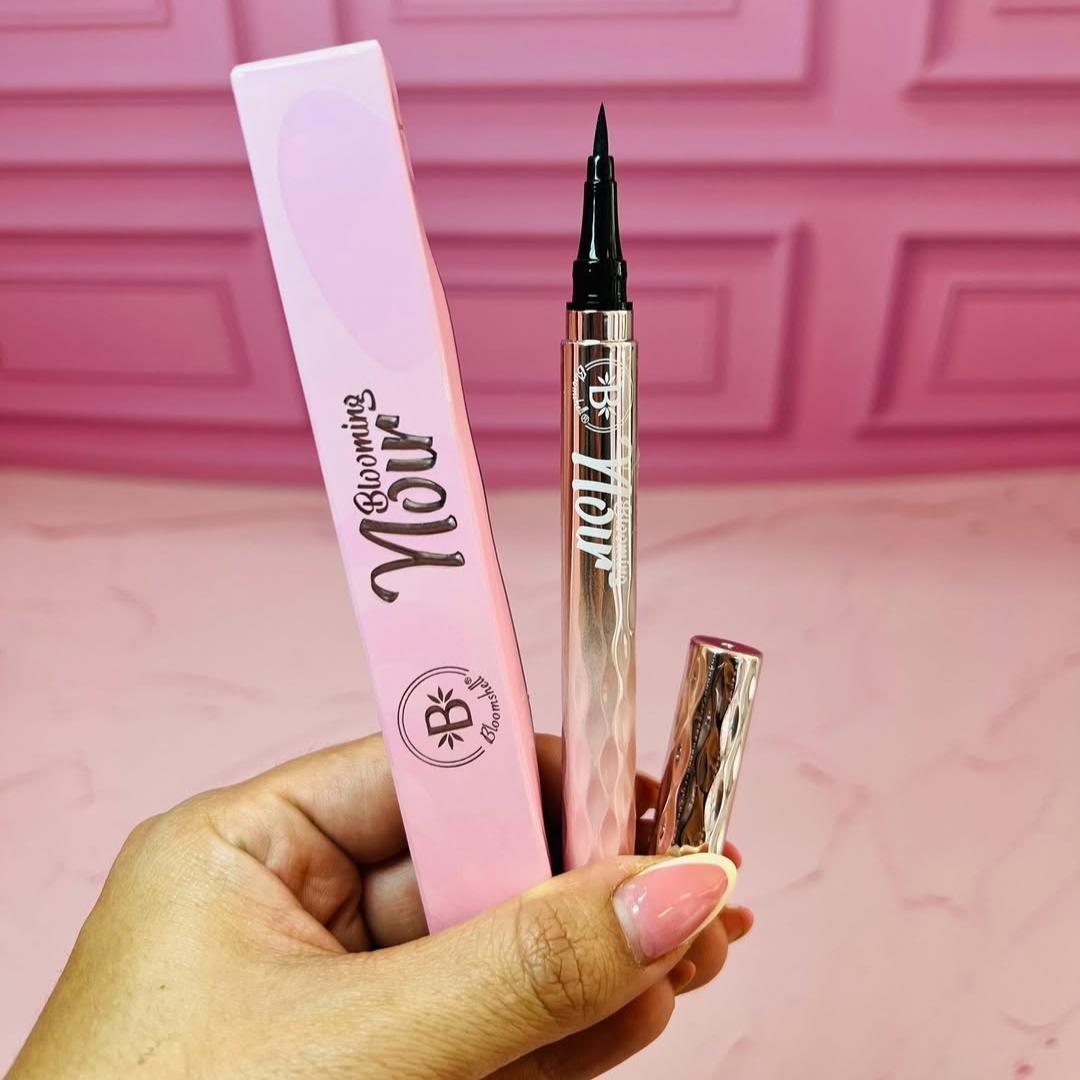 Eyeliner Bloming Noir Bloomshell